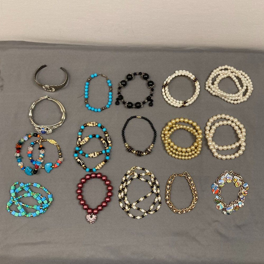 Lot of 27 fashion jewelry bracelets.